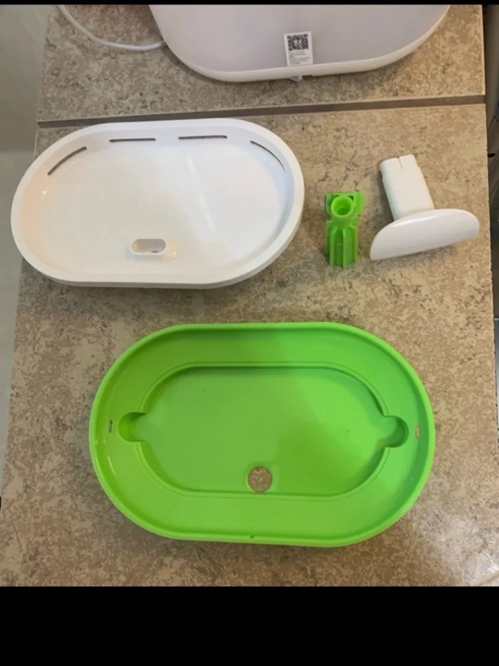 Petlibro Automatic Water Fountains, for cats or small dogs w/ filters.